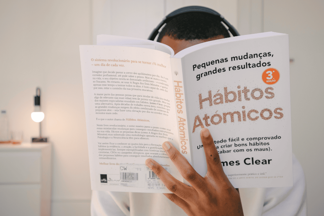 A Ciência dos Hábitos Revelada: Que Metas Falham e Como Construir o Sucesso com Identidade e Sistemas